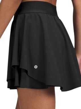 Lululemon Black Pleated Tennis Skirt Built-In Shorts Size 2
